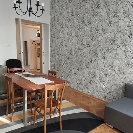 Apartment Mariacki Tower Краков Экстерьер фото