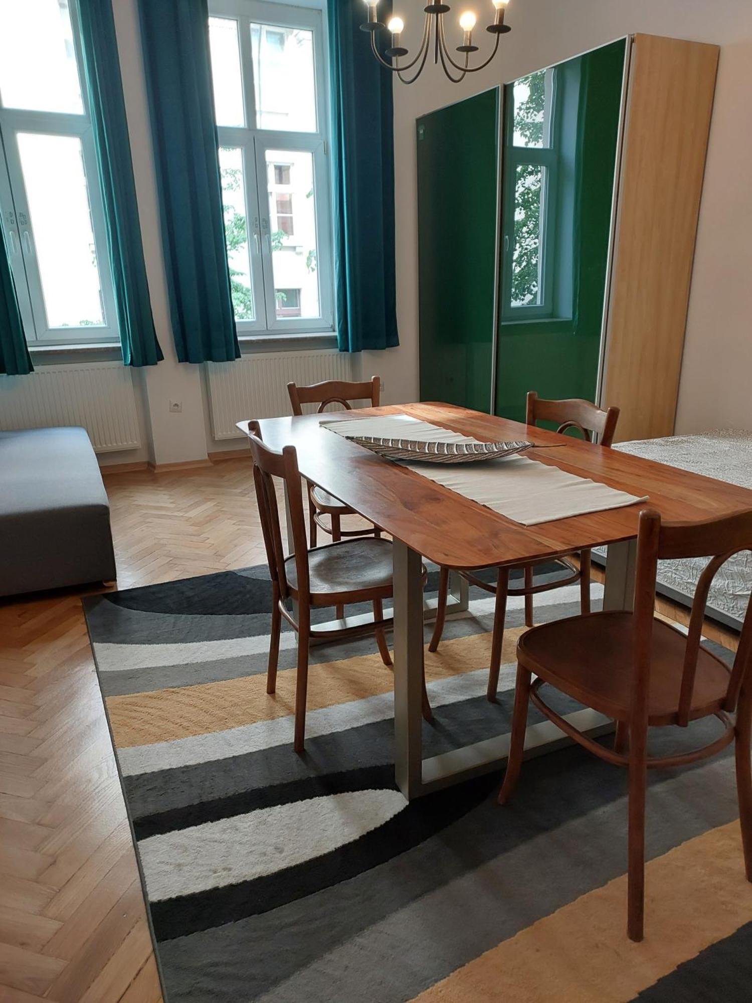 Apartment Mariacki Tower Краков Экстерьер фото